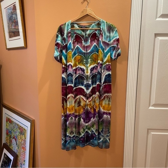 Fabulous hand tie dyed rayon rainbow duster short sleeves jewel tones funky M/L - Picture 2 of 11